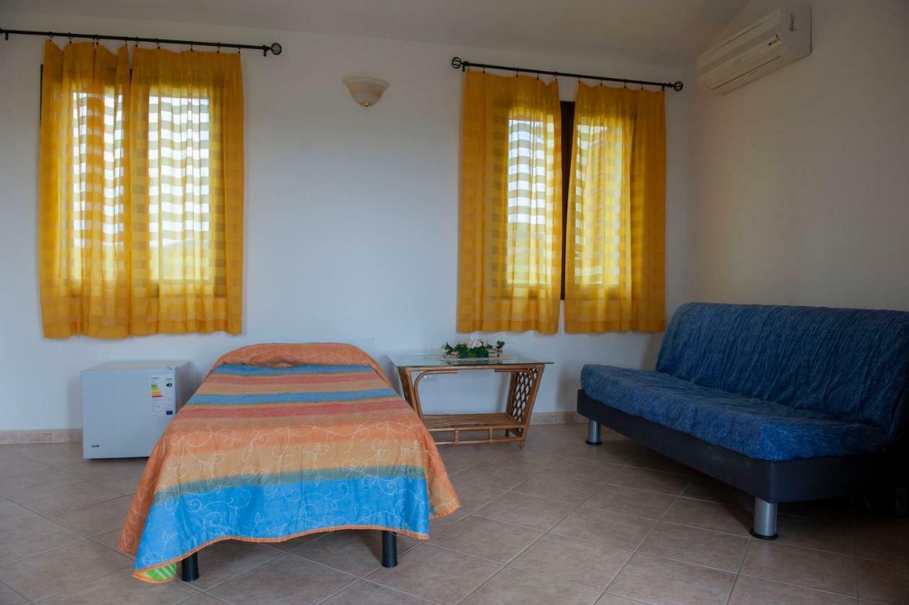 Agriturismo B&B Casteldoria Santa Maria  Zewnętrze zdjęcie